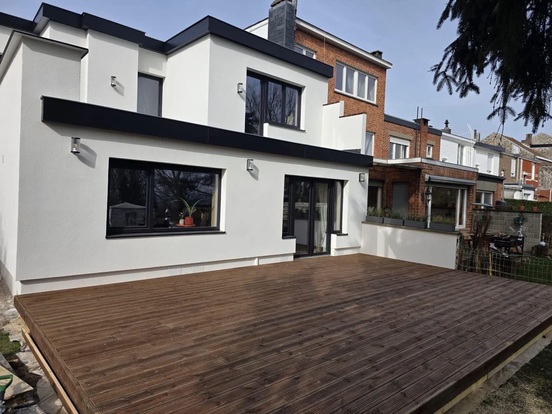 Terrasse en bois à Liège : l'ossature fait toute la différence