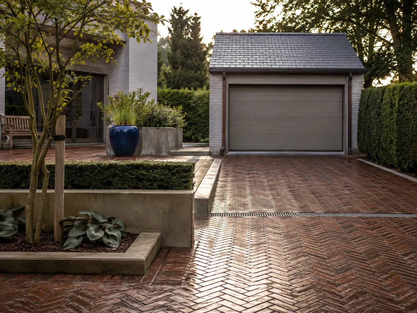 Terrasse en klinkers & entrée de garage
